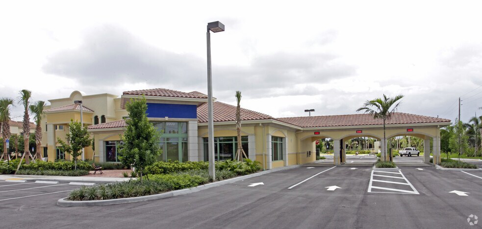 9909 Hagen Ranch Rd, Boynton Beach, FL à vendre - Photo de l’immeuble – Image 3 sur 8
