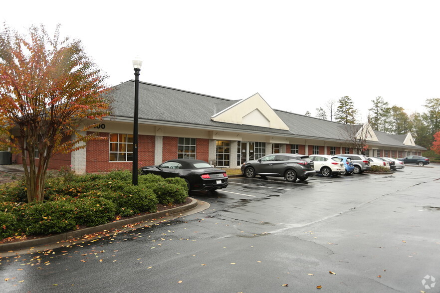 5700 Hillandale Dr, Lithonia, GA à louer - Photo de l’immeuble – Image 2 sur 2