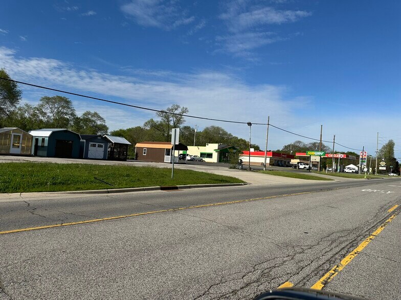 1661 W Lake St, Warsaw, IN à vendre - Photo de l’immeuble – Image 3 sur 11