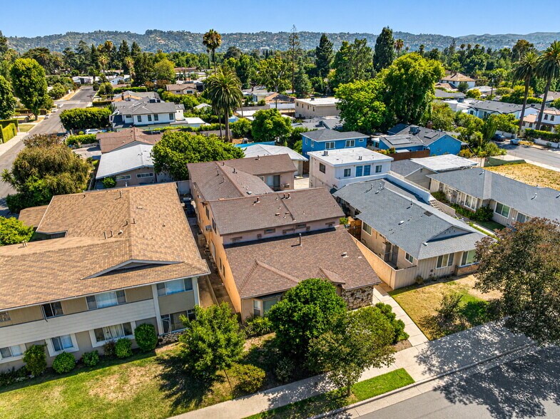 13444 Burbank Blvd, Sherman Oaks, CA à vendre - Photo de l’immeuble – Image 3 sur 10