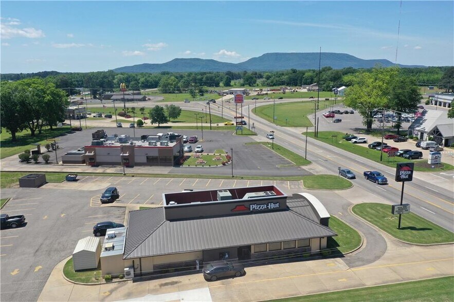 511 Union St, Dardanelle, AR à vendre - Photo de l’immeuble – Image 2 sur 15