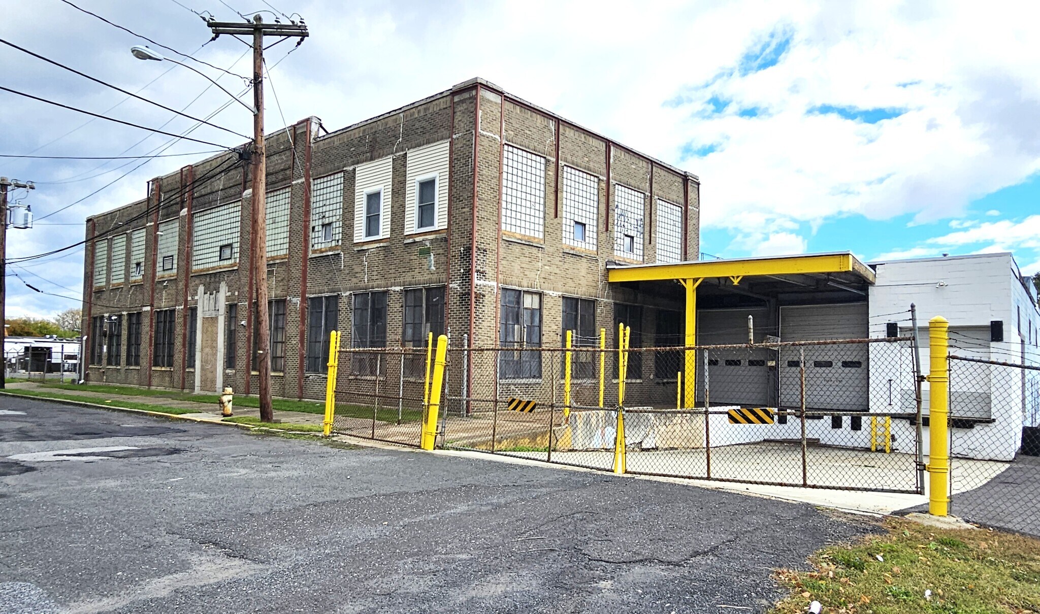 1420 Crestmont Ave, Camden, NJ à vendre Photo de l’immeuble– Image 1 sur 26