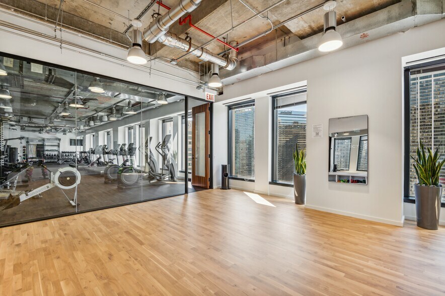 455 N Cityfront Plaza Dr, Chicago, IL à louer - Photo intérieure – Image 3 sur 19