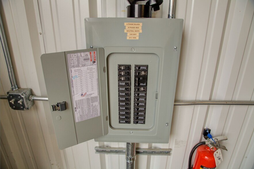 2364 Industrial Ln, Broomfield, CO à louer - Photo de l’immeuble – Image 3 sur 8