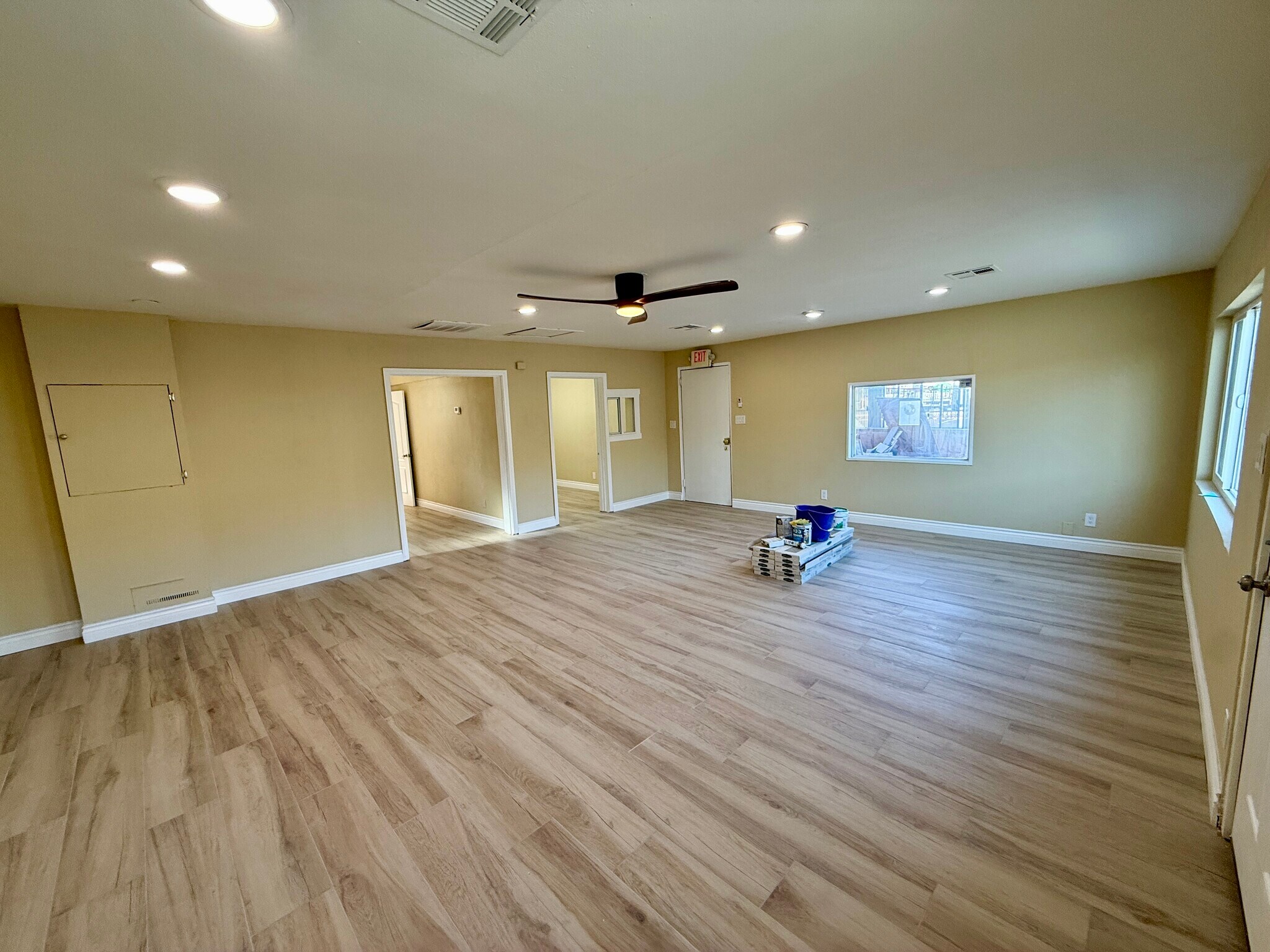 2039 W Bonanza Rd, Las Vegas, NV à louer Photo intérieure– Image 1 sur 8
