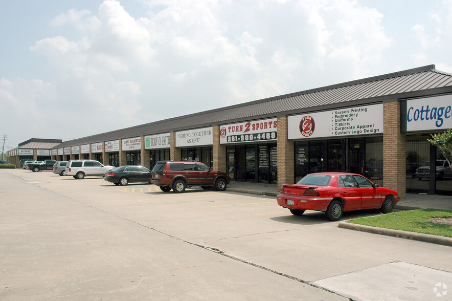 4611-4711 S Main St, Stafford, TX à louer - Photo de l’immeuble – Image 2 sur 7