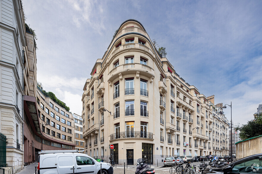 2 Rue Lord Byron, Paris à louer - Photo principale – Image 1 sur 5