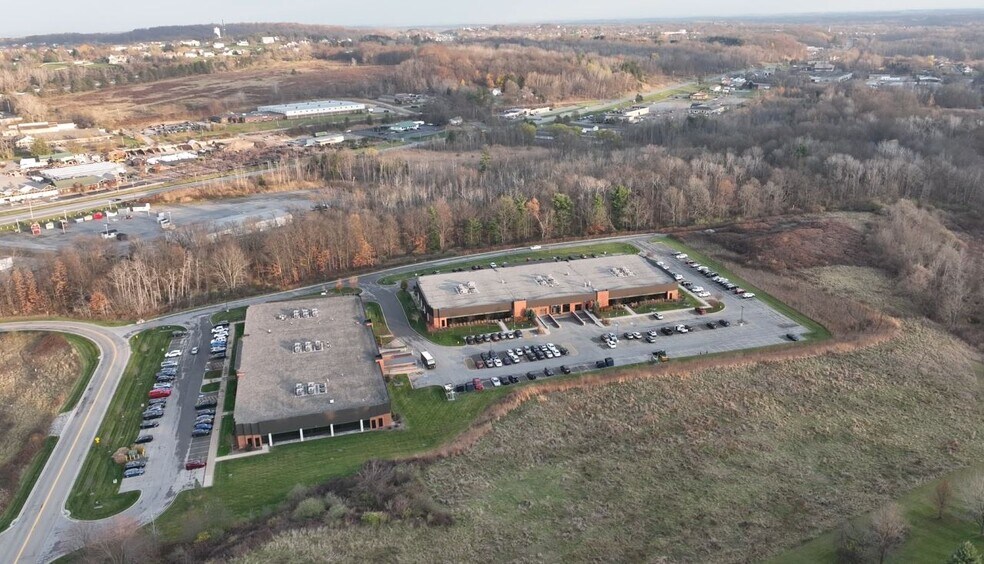 7620 Omnitech Pl, Victor, NY à louer - Photo de l’immeuble – Image 3 sur 14