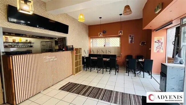 Plus de détails pour Local commercial à louer