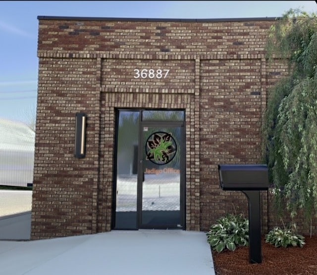 36887 Schoolcraft Rd, Livonia, MI à louer - Photo intérieure – Image 1 sur 30