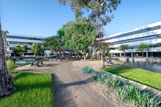 Plus de détails pour 2141 E Highland Ave, Phoenix, AZ - Bureau à louer