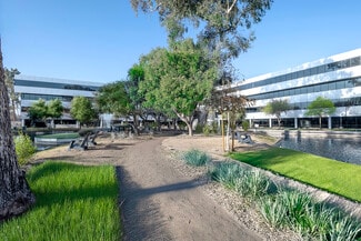Plus de détails pour 2141 E Highland Ave, Phoenix, AZ - Bureau à louer