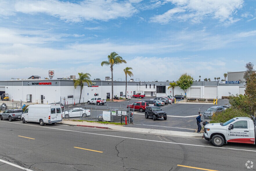 131 W 33rd St, National City, CA à louer - Photo de l’immeuble – Image 3 sur 7