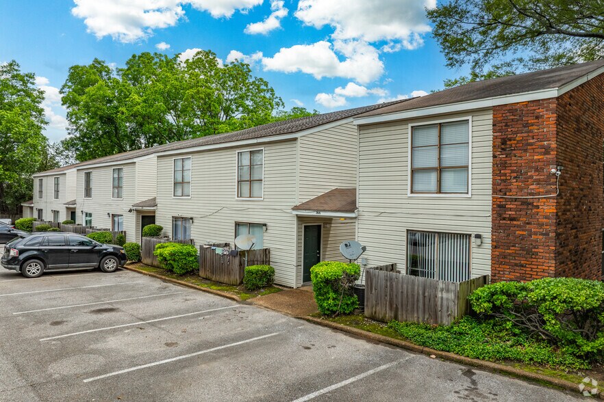 3610 Spottswood, Memphis, TN à vendre - Photo de l’immeuble – Image 3 sur 22