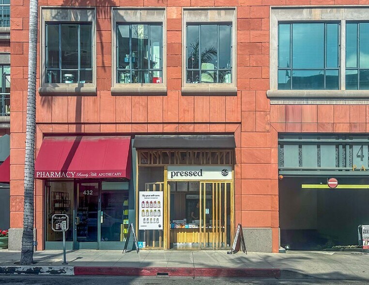 430 N Bedford Dr, Beverly Hills, CA à louer - Photo de l’immeuble – Image 1 sur 1