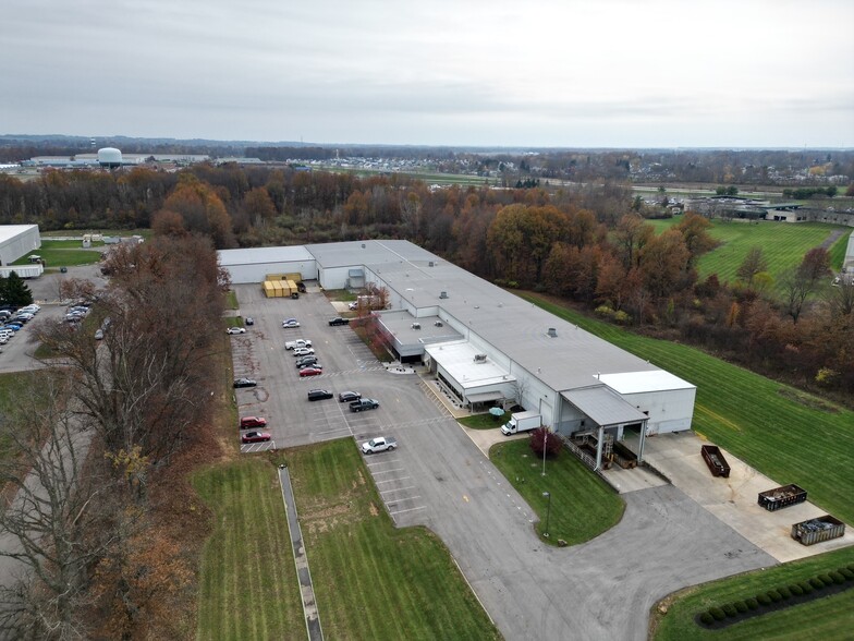 116 Enterprise Dr, Hebron, OH à vendre - Photo de l’immeuble – Image 2 sur 8