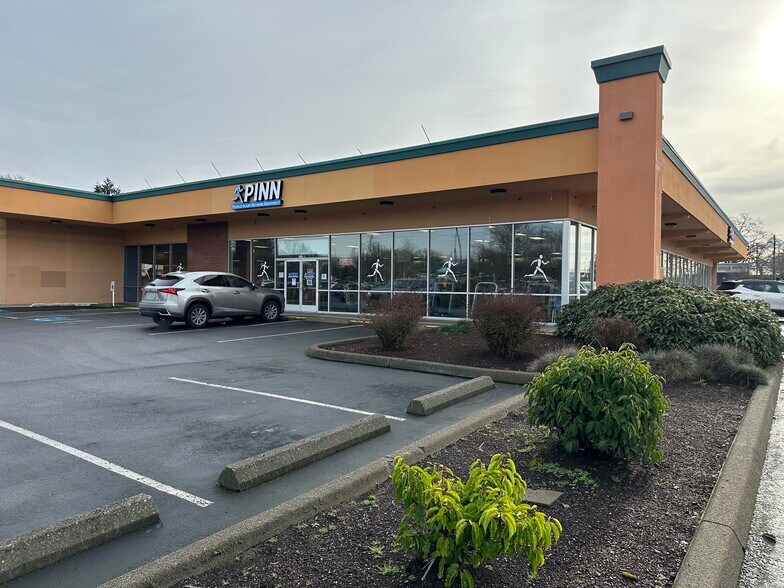 Lakewood Square Neighborhood Center portefeuille de 5 biens à vendre sur LoopNet.fr - Photo de l’immeuble – Image 3 sur 7