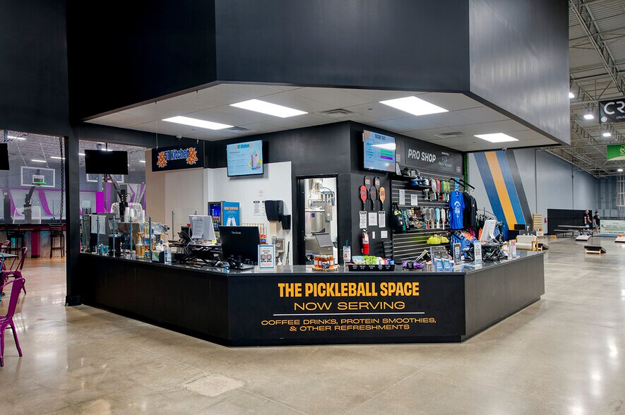 5665 W Bell Rd, Glendale, AZ à vendre - Photo intérieure – Image 1 sur 12