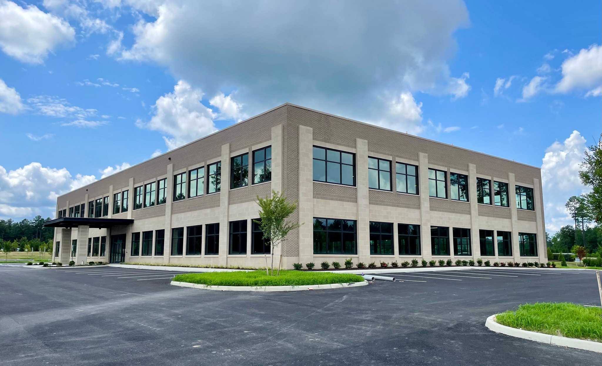 1600 Wilkes Ridge Dr, Henrico, VA à louer Photo principale– Image 1 sur 2