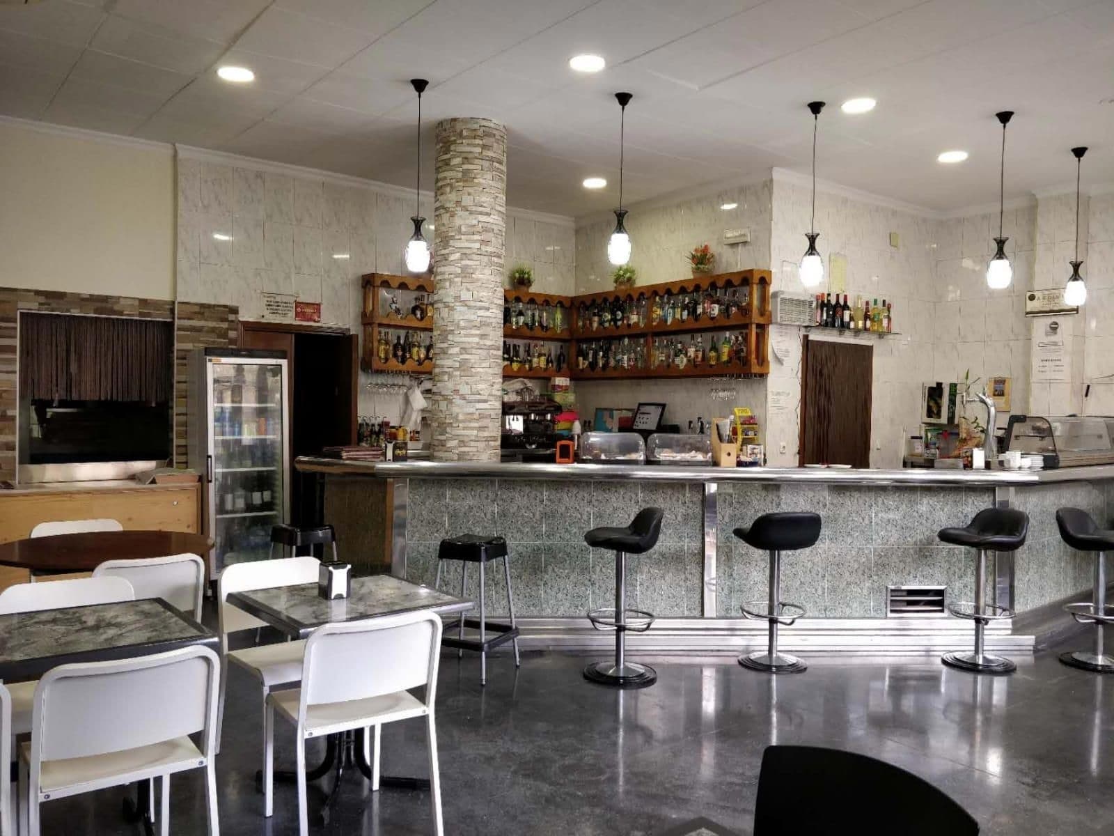 Local commercial dans Barcelone, Barcelona à louer Photo intérieure– Image 1 sur 22