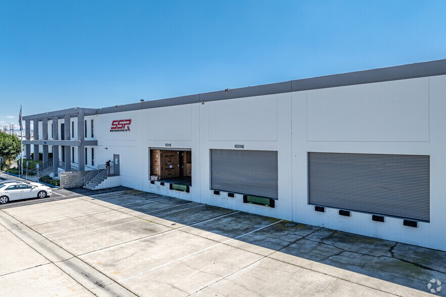 13220 Molette St, Santa Fe Springs, CA à louer - Photo de l’immeuble – Image 3 sur 10