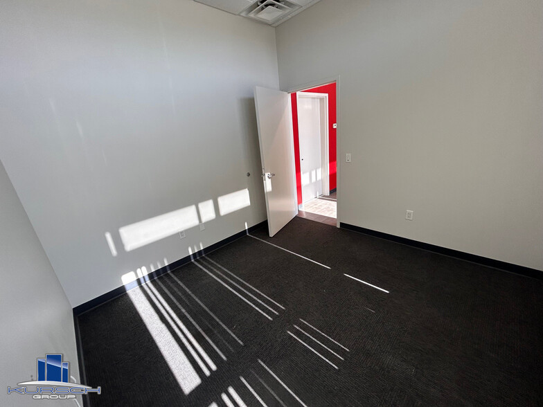 15420 Tamarack Dr, Victorville, CA à louer - Photo intérieure – Image 3 sur 5
