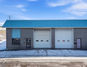 1300-1314 Av Laplace, Laval, QC à louer Photo intérieure– Image 2 sur 3