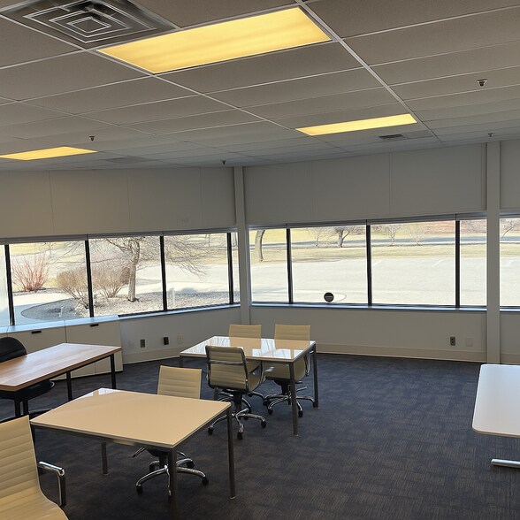 1512 Woodland Dr, Saline, MI à louer - Photo de l’immeuble – Image 3 sur 6