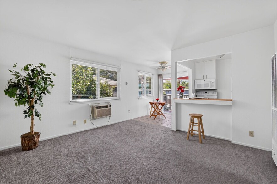 614 17th St, Sacramento, CA à vendre - Photo de l’immeuble – Image 3 sur 14