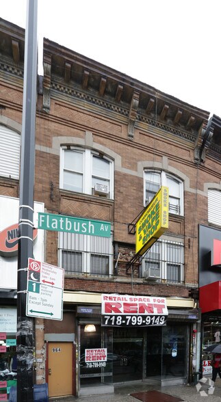 964 Flatbush Ave, Brooklyn, NY à vendre - Photo de l’immeuble – Image 2 sur 8