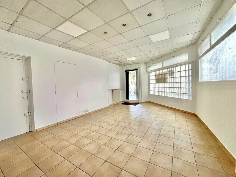 Local commercial dans Nice à louer - Photo de l’immeuble – Image 2 sur 5