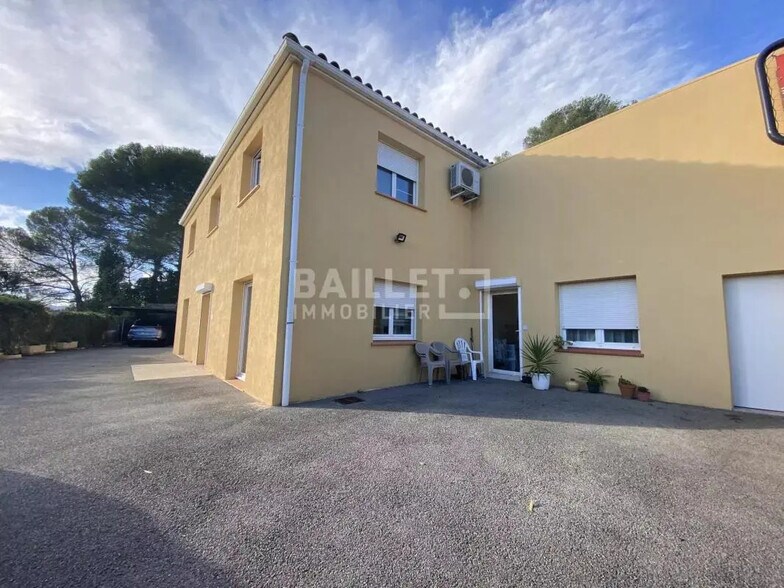 Industriel/Logistique dans Saint-Raphaël à vendre - Photo de l’immeuble – Image 2 sur 13