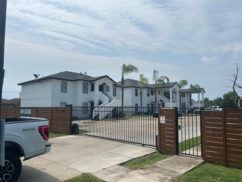 1100 E Owassa Rd, Edinburg, TX à vendre - Photo de l’immeuble – Image 1 sur 32