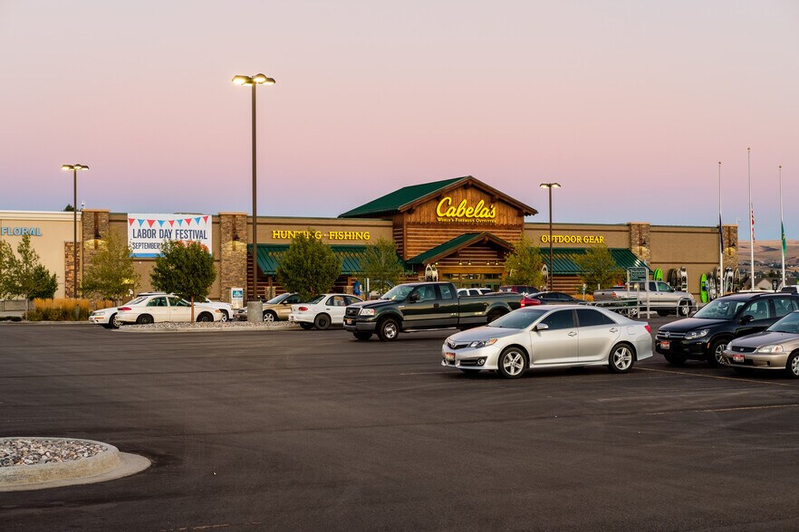 S 25th E, Idaho Falls, ID à louer - Photo de l’immeuble – Image 2 sur 4
