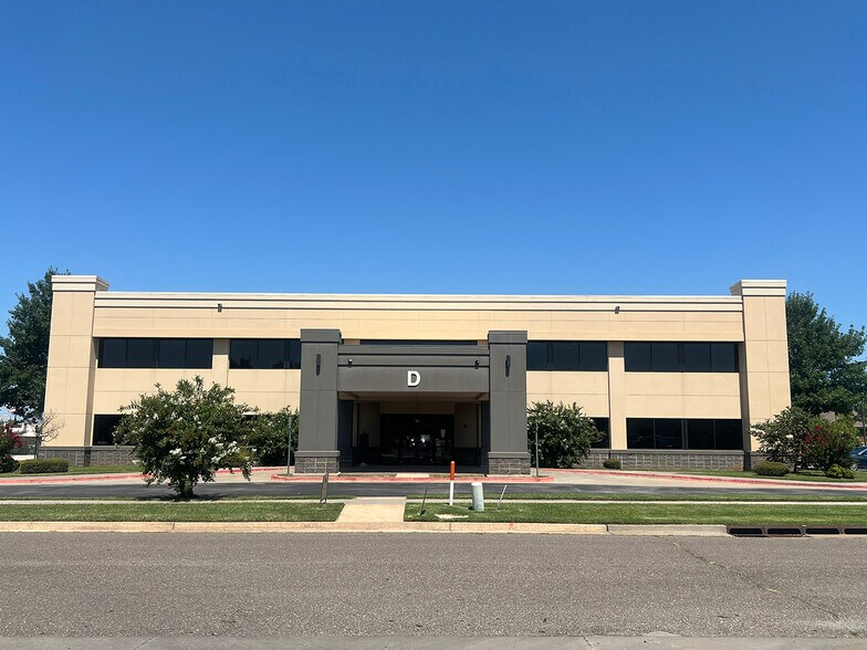 401 SW 80th St, Oklahoma City, OK à vendre - Photo de l’immeuble – Image 1 sur 1