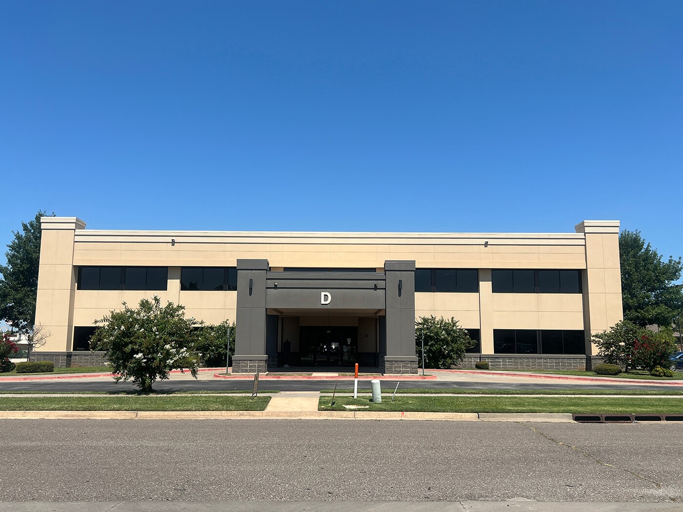 401 SW 80th St, Oklahoma City, OK à vendre Photo de l’immeuble– Image 1 sur 2