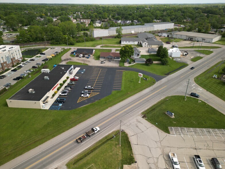 715 E Broadway St, Fortville, IN à louer - Photo de l’immeuble – Image 2 sur 7