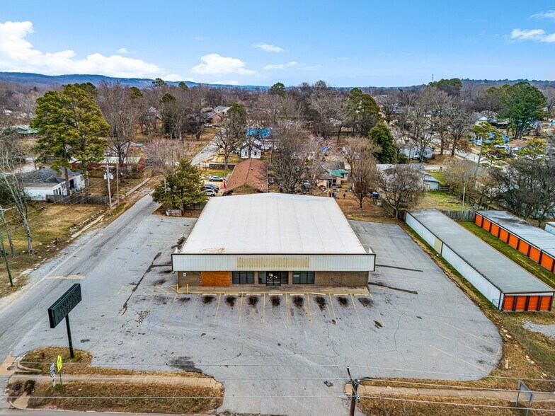 858 N Central Ave, Batesville, AR à louer - Photo de l’immeuble – Image 3 sur 19