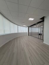 500 N Dixie Hwy, Hallandale Beach, FL à louer Photo intérieure– Image 2 sur 2