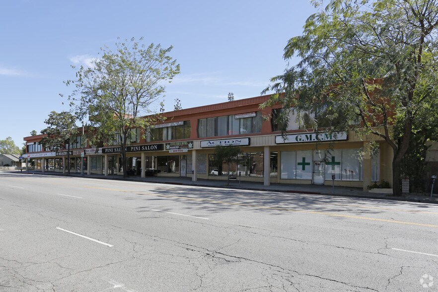 18330-18350 Ventura Blvd, Tarzana, CA à louer - Photo de l’immeuble – Image 3 sur 16