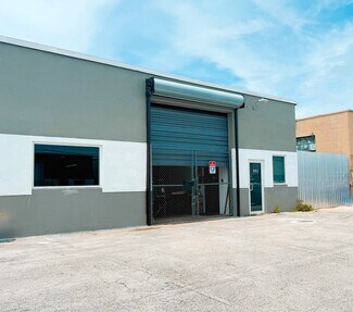 Plus de détails pour 1053 E 14th St, Hialeah, FL - Industriel/Logistique à louer