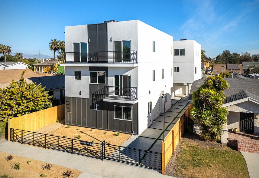 2402 S Cochran Ave, Los Angeles, CA à vendre - Photo principale – Image 1 sur 50