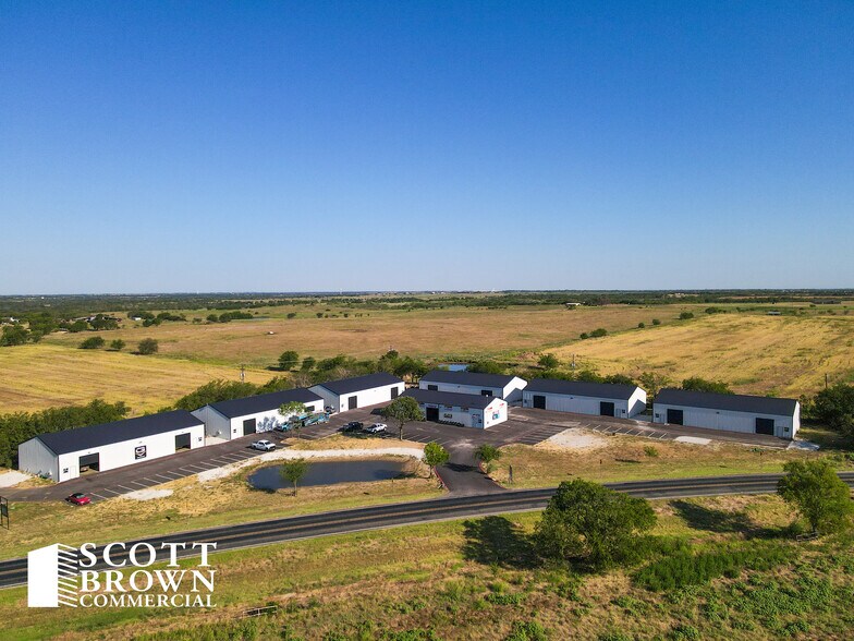 8307 FM 2164, Sanger, TX à louer - Photo principale – Image 1 sur 15