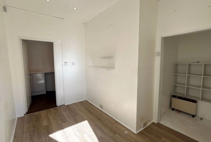 29-30 South St, Newbottle à vendre - Photo intérieure – Image 2 sur 7