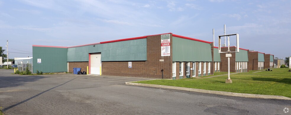 610-638 Boul Guimond, Longueuil, QC à louer - Photo de l’immeuble – Image 2 sur 2