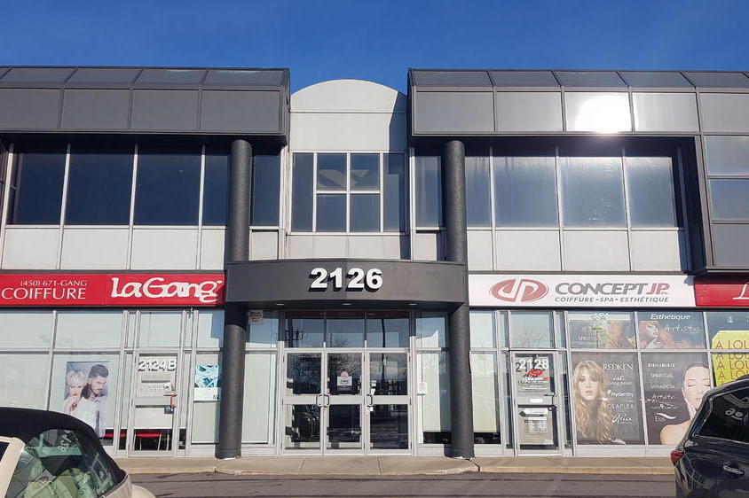 2122-2134 Av Victoria, Longueuil, QC à louer - Photo de l’immeuble – Image 1 sur 9