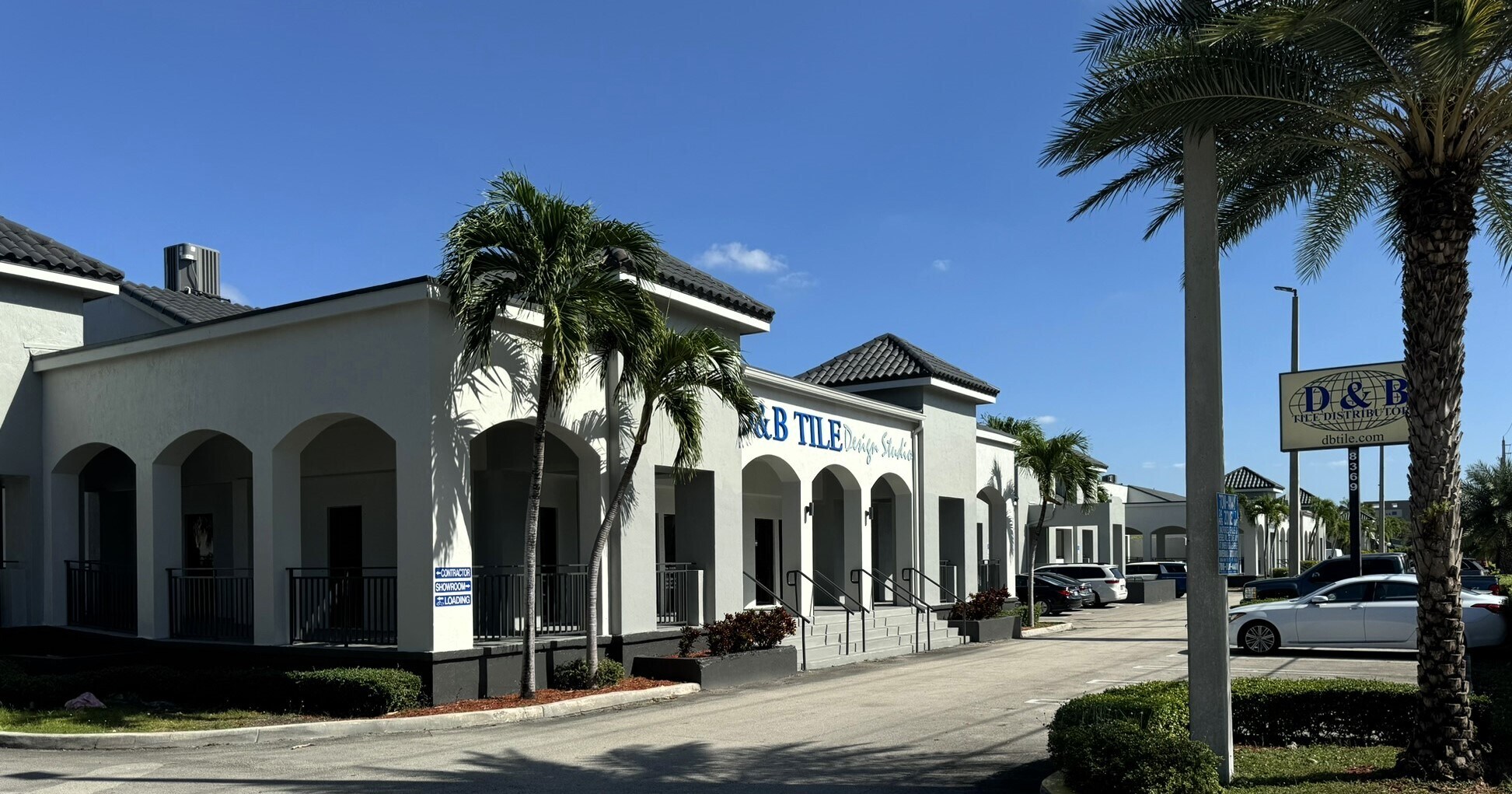8347-8369 NW 36th St, Miami, FL à louer Photo principale– Image 1 sur 19
