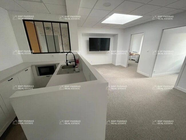 Plus de détails pour Bureau, Local d'activités à louer