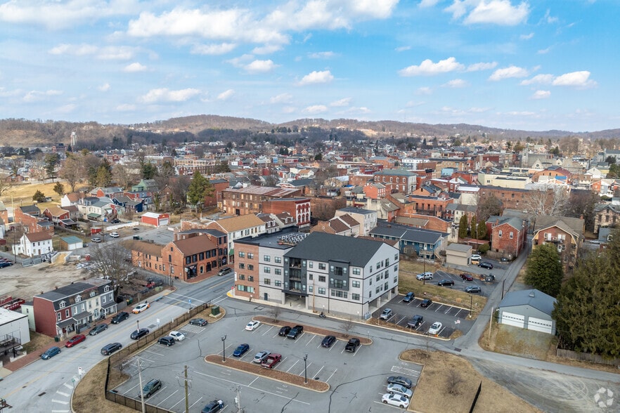 132 Locust St, Columbia, PA à louer - Aérien – Image 2 sur 3