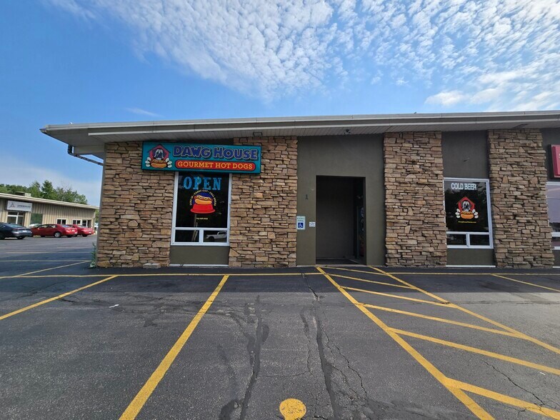 4111 Schofield Ave, Schofield, WI à louer - Photo de l’immeuble – Image 1 sur 12